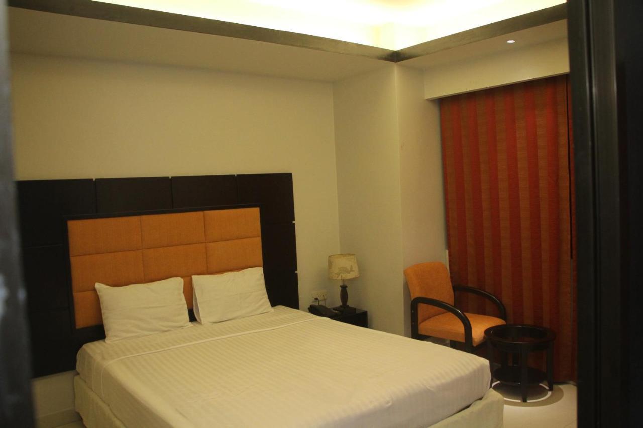 Orchid Business Hotel Chittagong Bagian luar foto
